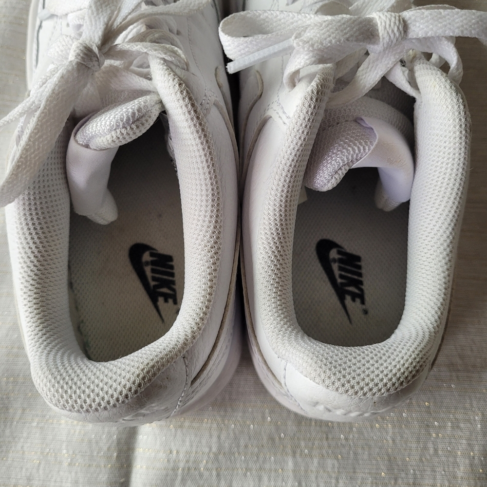 Nike White Low-Top Leather Trainers Size 7.5 - Picture 4 of 8